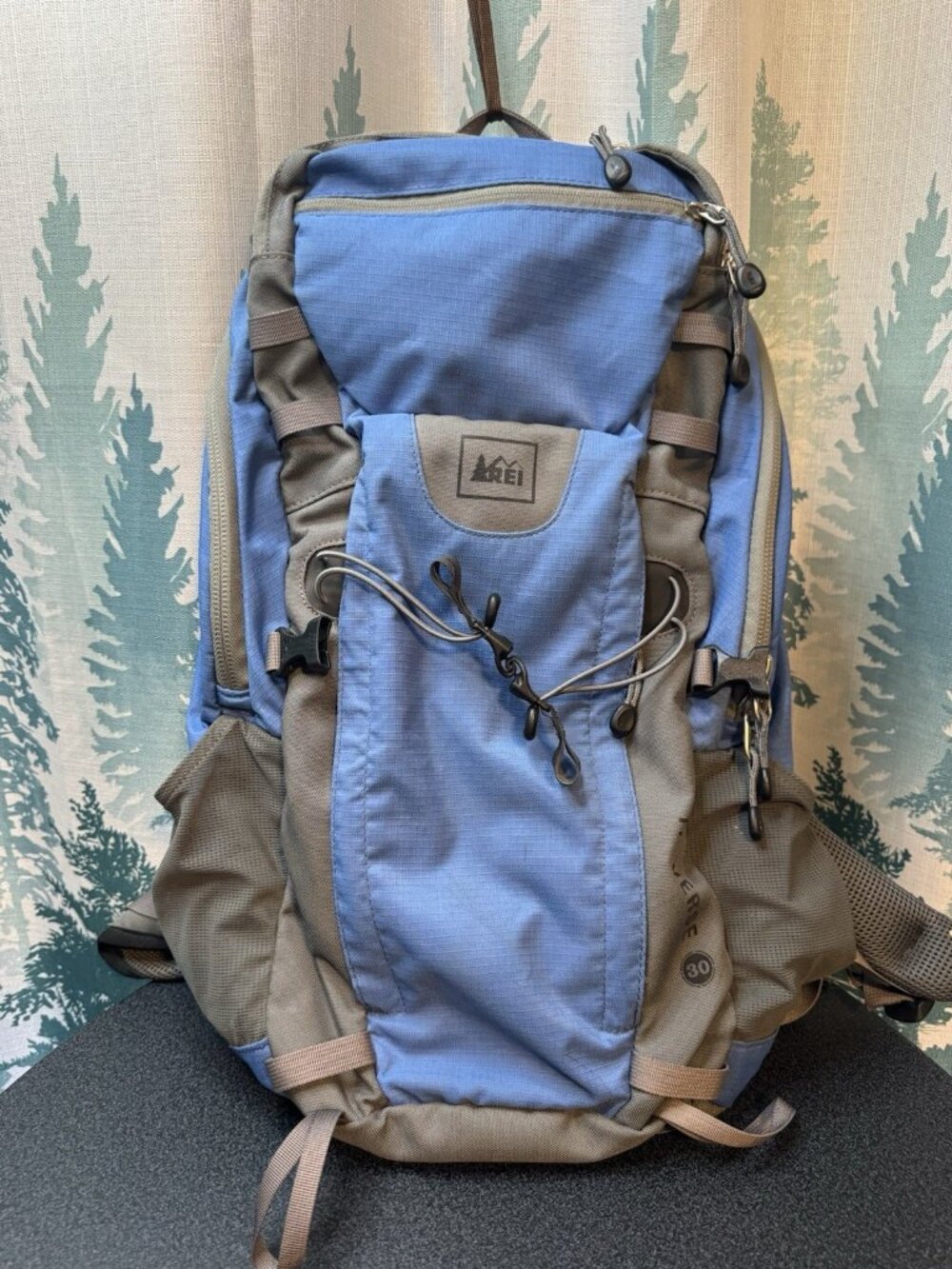 REI Traverse 30 Backpack Hydration Blue/Gray Daypack - READ INFO NEEDS REPAIR